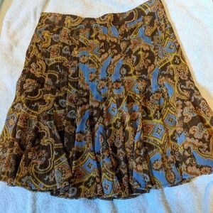 i(E FULL SKIRT WITH RUFFLES SIZE 8